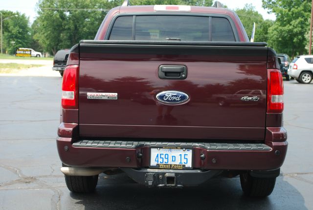 2007 Ford Explorer Sport Trac 2dr LWB