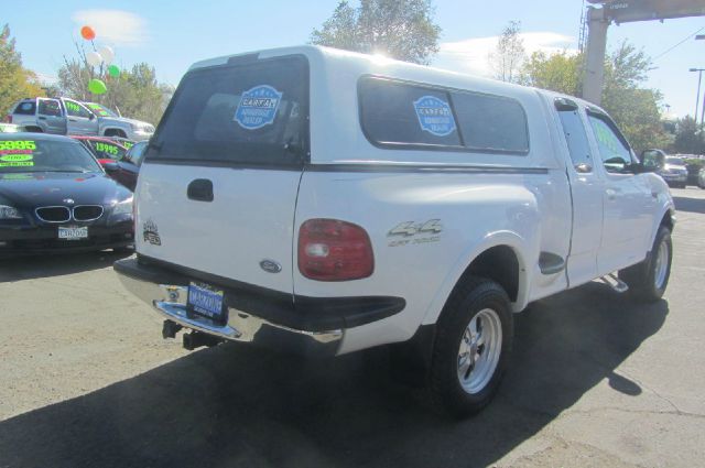 1997 Ford F-150 5d Wagon SE w/XM 2WD