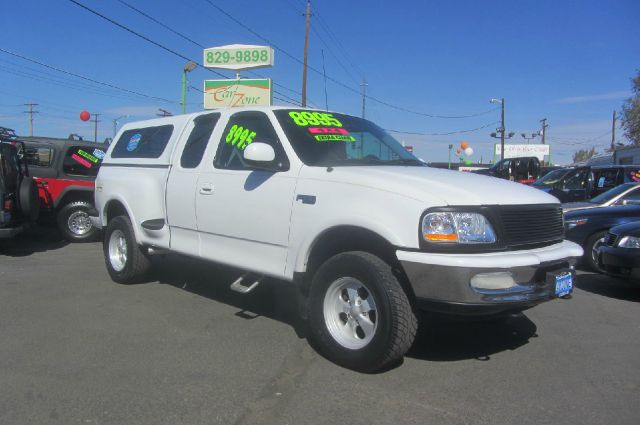 1997 Ford F-150 5d Wagon SE w/XM 2WD