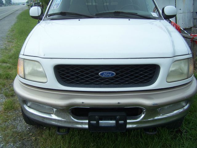 1997 Ford F-150 750li Xdrive 1-ownerawdnavigation Sedan