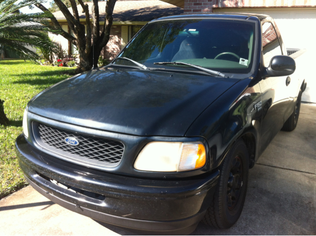 1998 Ford F-150 103 WB XLT