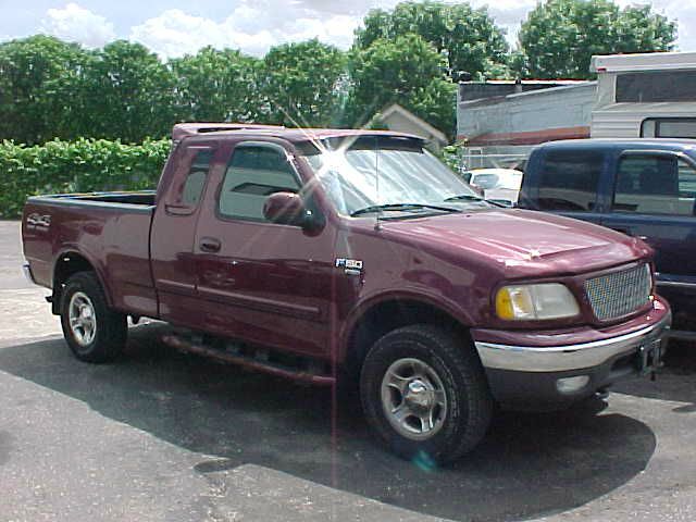 1999 Ford F-150 4WD XLT