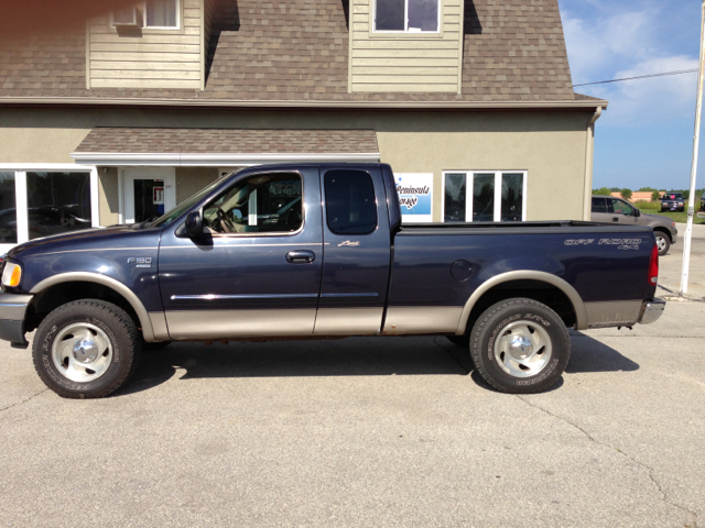 2001 Ford F-150 Crew Cab 143.5 WB 4WD SLT