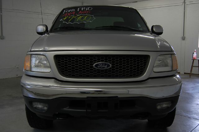2001 Ford F-150 SLT 1 Ton Dually 4dr 35