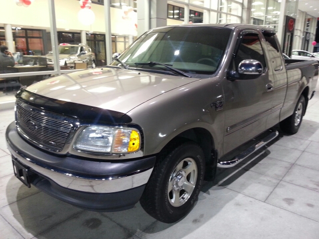 2001 Ford F-150 GS 43