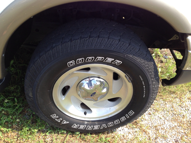 2001 Ford F-150 XLT Supercrew Short Bed 2WD