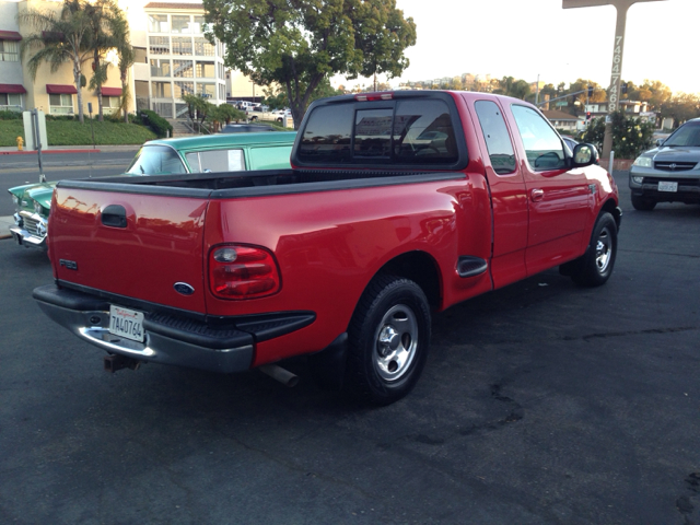2002 Ford F-150 SLE 5.3L V8 4WD 9 Passenger ABS TC