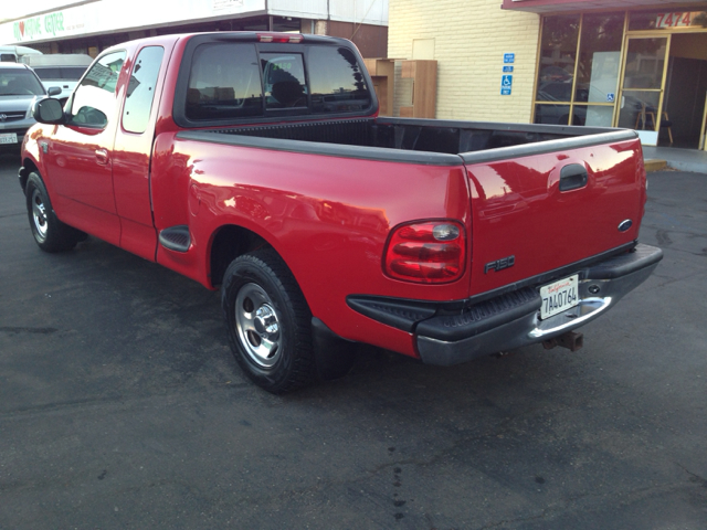 2002 Ford F-150 SLE 5.3L V8 4WD 9 Passenger ABS TC