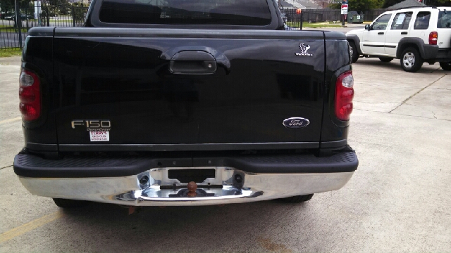 2003 Ford F-150 SL Short Bed 2WD