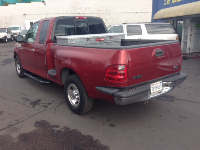 2003 Ford F-150 SLE 5.3L V8 4WD 9 Passenger ABS TC
