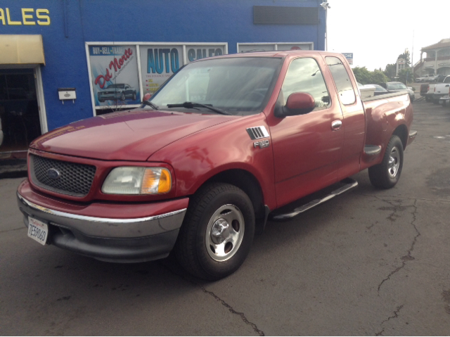 2003 Ford F-150 SLE 5.3L V8 4WD 9 Passenger ABS TC
