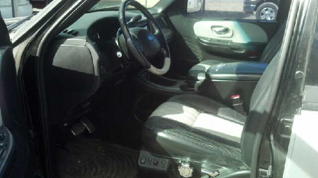 2003 Ford F-150 SLT 1 Ton Dually 4dr 35