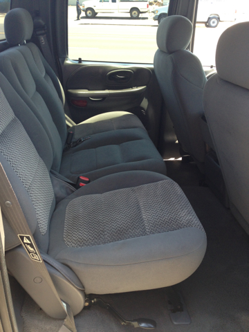 2003 Ford F-150 Club Cab 131 WB