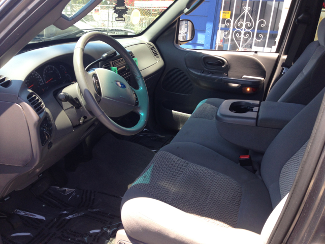 2003 Ford F-150 Club Cab 131 WB