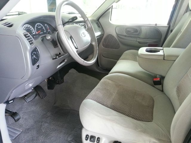 2003 Ford F-150 SL Short Bed 2WD