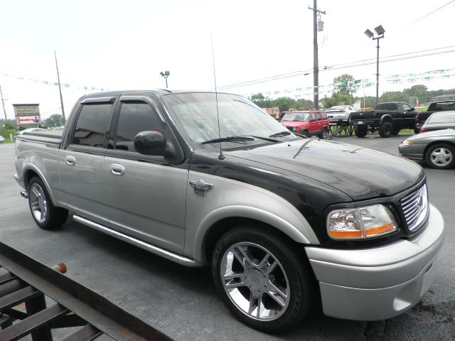 2003 Ford F-150 SLT 1 Ton Dually 4dr 35