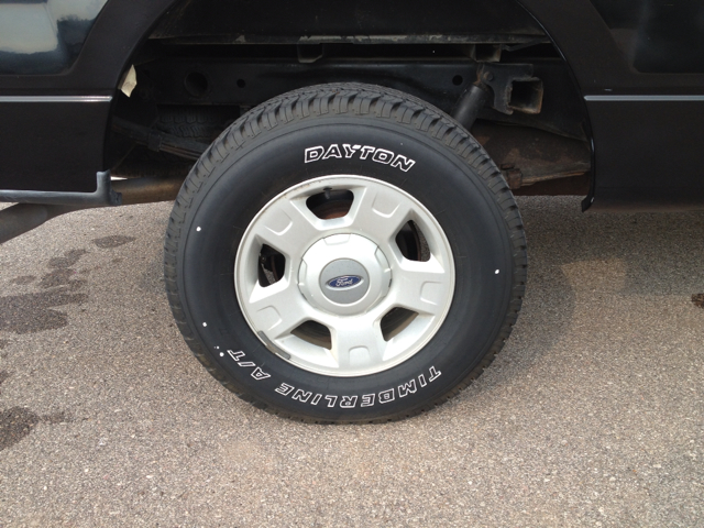 2004 Ford F-150 REG CAB 119.