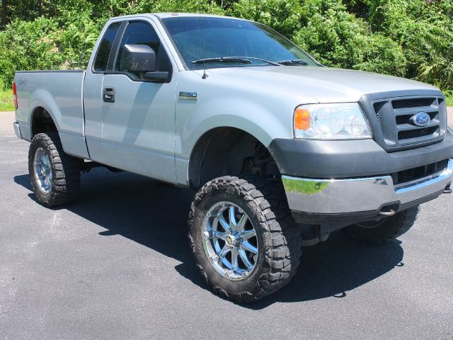 2005 Ford F-150 29
