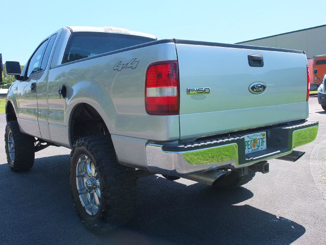 2005 Ford F-150 29