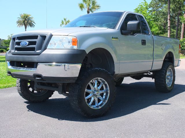 2005 Ford F-150 29