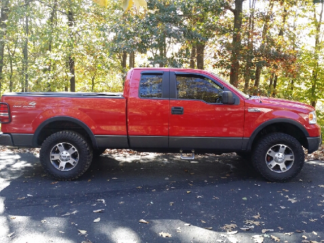 2005 Ford F-150 XLT Supercrew Short Bed 2WD