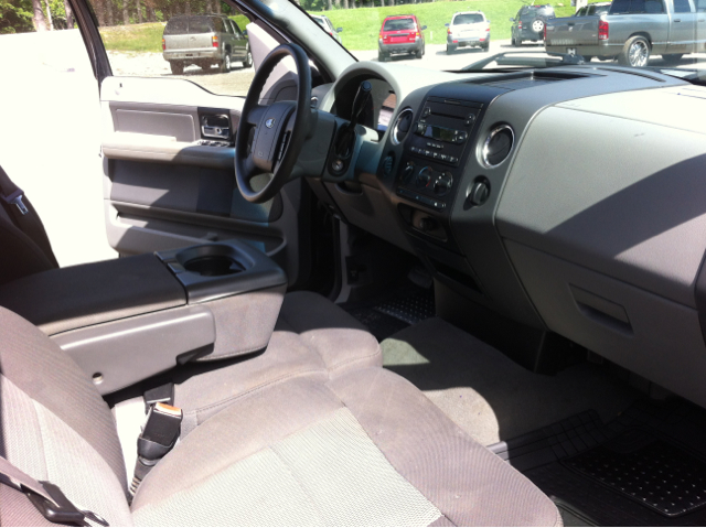 2005 Ford F-150 SE Well Kept Alloy Wheels