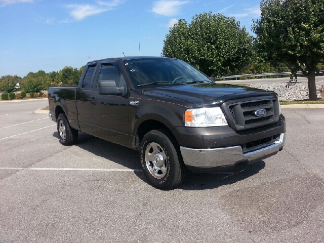2005 Ford F-150 XLT Supercrew Short Bed 2WD