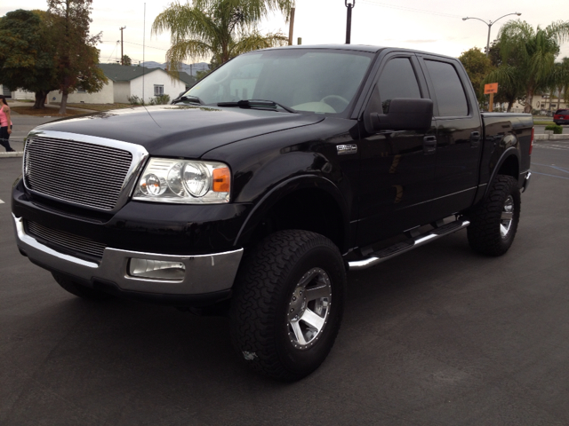2005 Ford F-150 Club Cab 131 WB