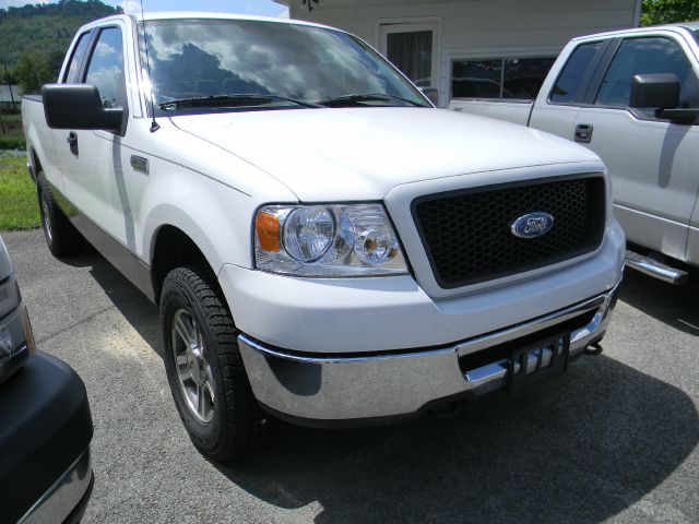 2006 Ford F-150 XL 2WD Reg Cab