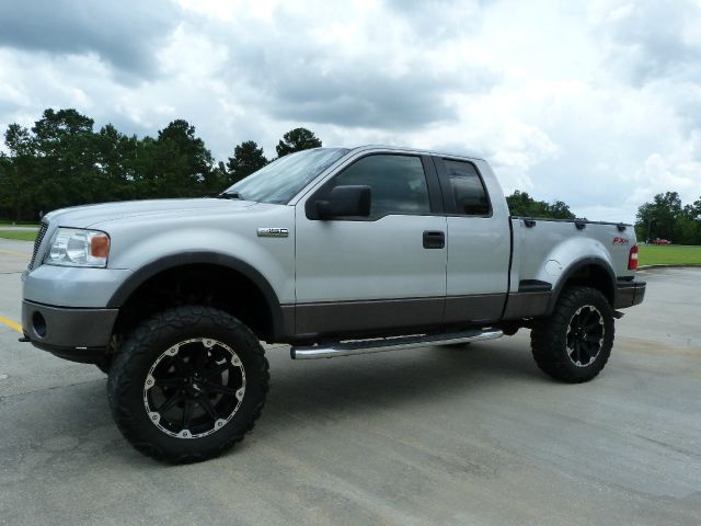 2006 Ford F-150 FE Sedan 4D