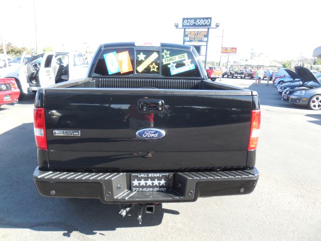 2007 Ford F-150 Crew Cab 156 Inch XLT 4WD 4x4 Truck