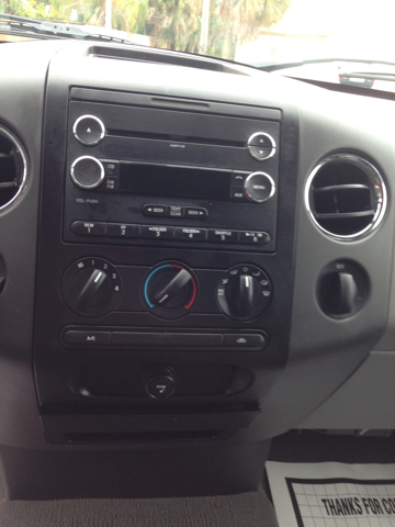 2008 Ford F-150 Club Cab 131 WB