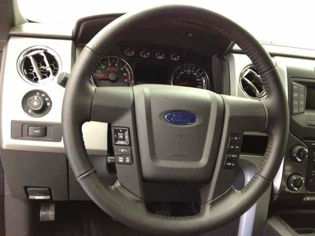 2013 Ford F-150 4dr Quad Cab 160.5 DRW 4WD Laramie