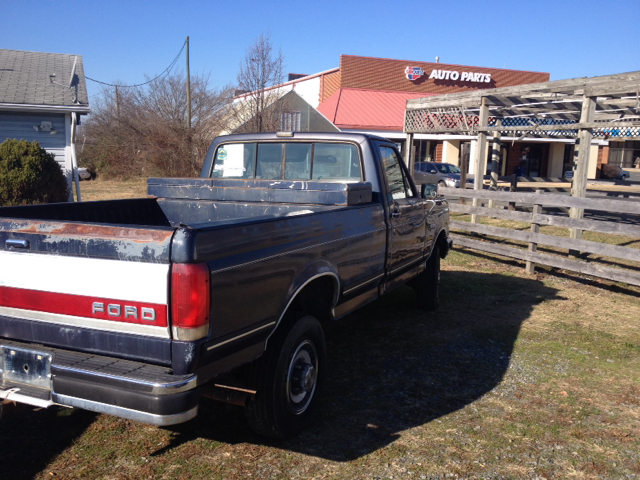 1989 Ford F-250 Lariat - Crew Cab 4x4 Cap