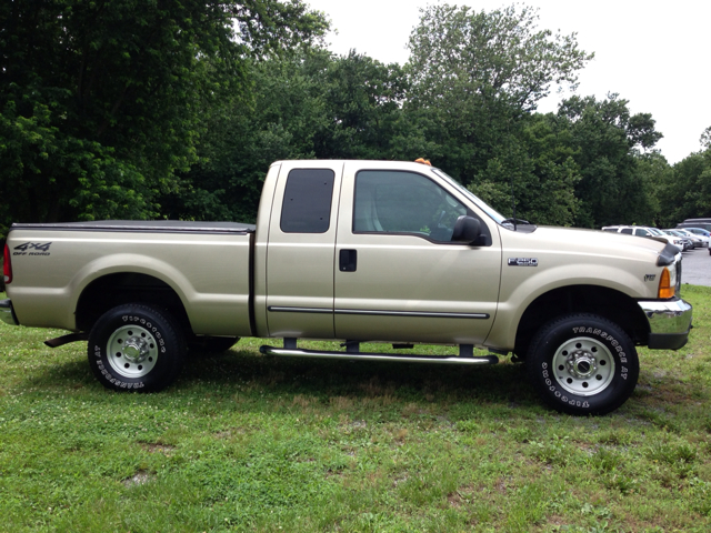 2000 Ford F-250 SD SLT 1 Ton Dually 4dr 35