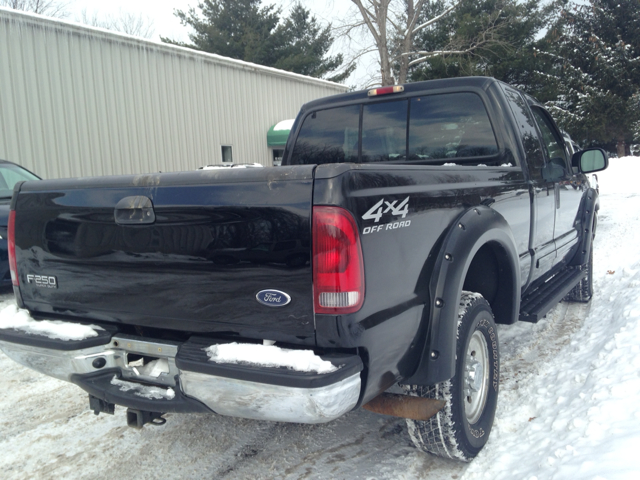 2001 Ford F-250 SD SLT 1 Ton Dually 4dr 35