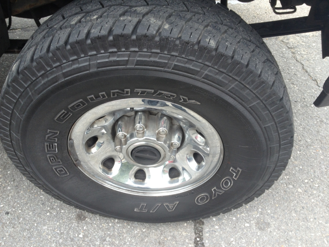 2004 Ford F-250 SD XL 2WD Reg Cab