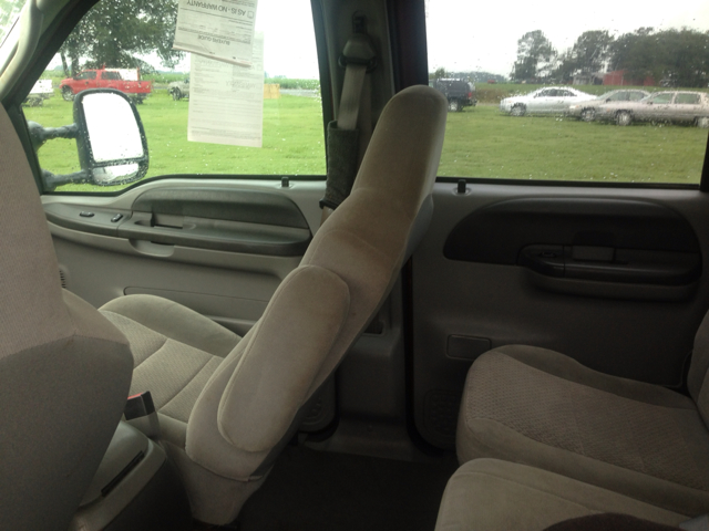 2004 Ford F-250 SD Station Wagon AWD