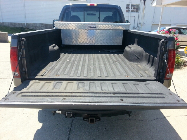 2005 Ford F-250 SD Crew Cab Short Box 2-wheel Drive SLE