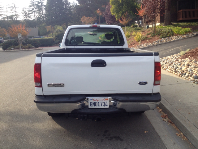 2006 Ford F-250 SD GS 43