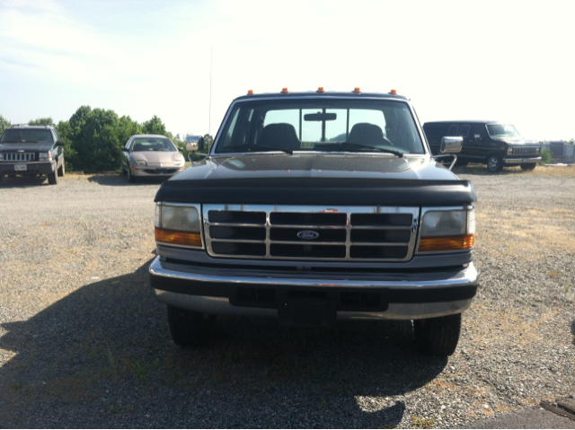1995 Ford F-350 Crew Cab 126.0 WB 4WD LT w/1L