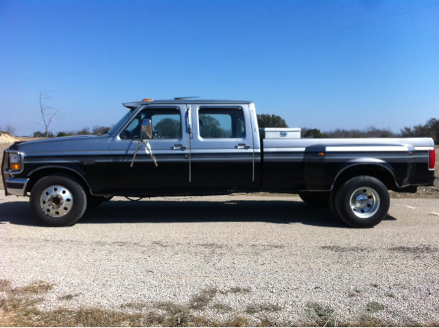 1996 Ford F-350 Crew Cab 126.0 WB 4WD LT w/1L