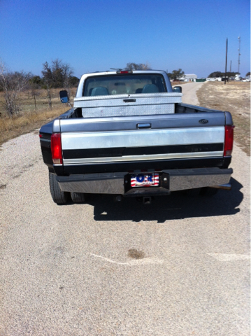 1996 Ford F-350 Crew Cab 126.0 WB 4WD LT w/1L