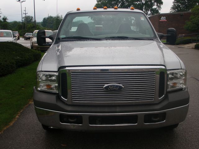 2006 Ford F-350 2009 Nissan Touring