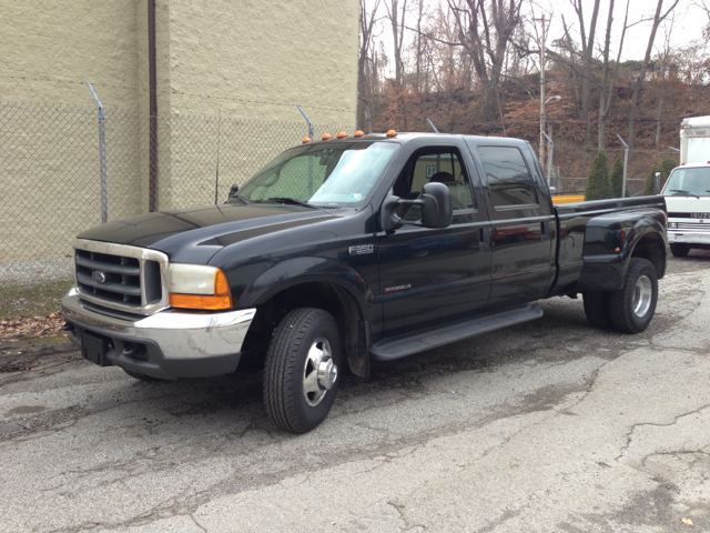 2000 Ford F-350 SD SL - Extra Clean LIKE NEW