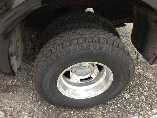 2000 Ford F-350 SD SL - Extra Clean LIKE NEW