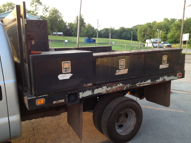 2002 Ford F-350 SD 2009 Nissan Touring