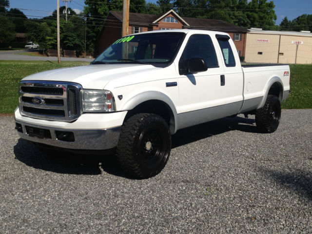 2005 Ford F-350 SD SE Well Kept Alloy Wheels