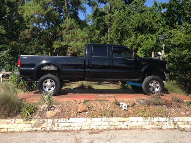 2006 Ford F-350 SD FWD 4dr SE