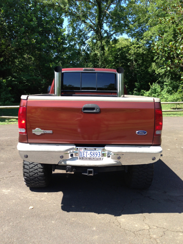2006 Ford F-350 SD I4 4D Sedan